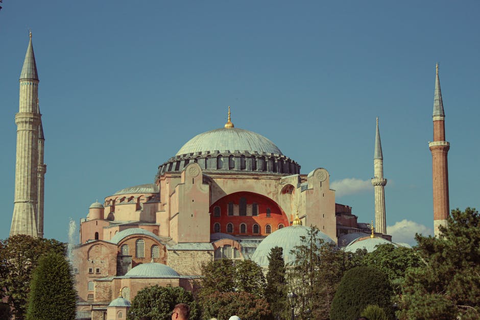 Stunning view of Hagia Sophia with its iconic minarets in İstanbul, Türkiye.
